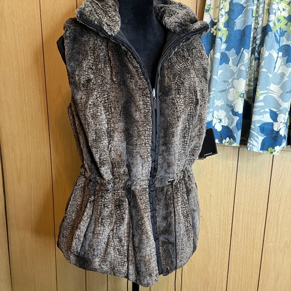 NWT Giacca Reversible Vest - Picture 5 of 14